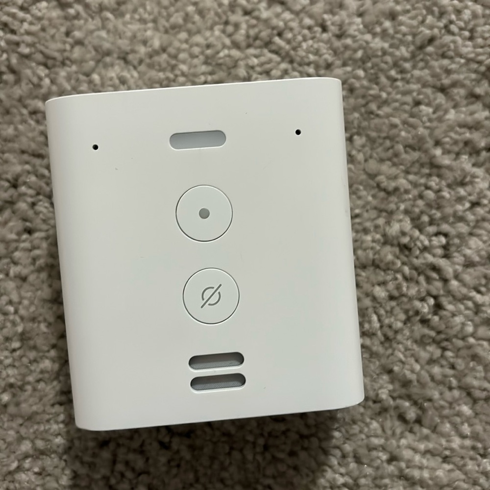 Amazon Echo Flex Alexa smart speaker
